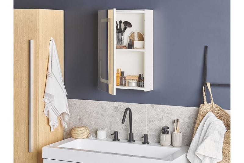 Roconda Skap til Badet 40 cm Speil med LED-belysning - Hvit - Hus & oppussing - Kjøkken & bad - Baderom - Baderomsmøbler & baderomsinnredning - Speilskap