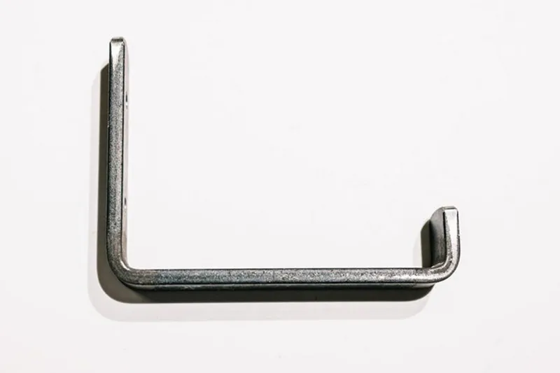 Pipe Hook Svart - Svart - Hus & oppussing - Kjøkken & bad - Baderom - Baderomstilbehør - Toalettrullholder