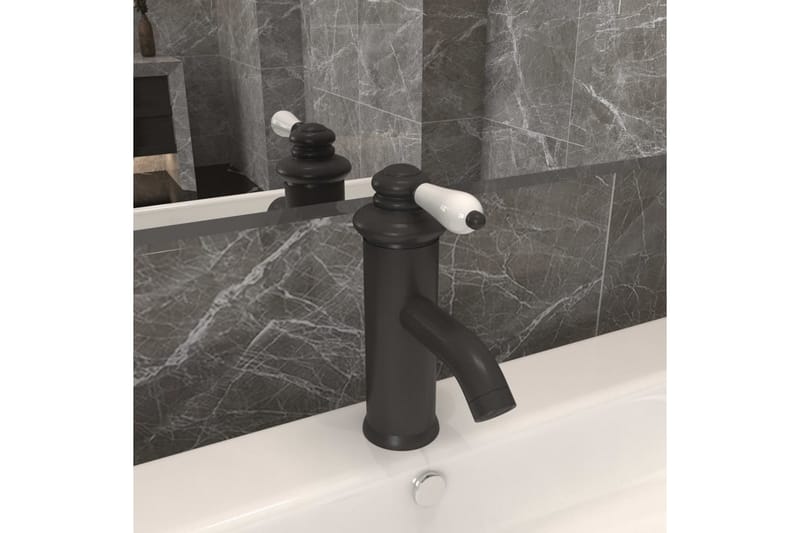 Badekran grå 130x180 mm - Grå - Hus & oppussing - Kjøkken & bad - Baderom - Blandebatteri & kran - Servant blandebatteri