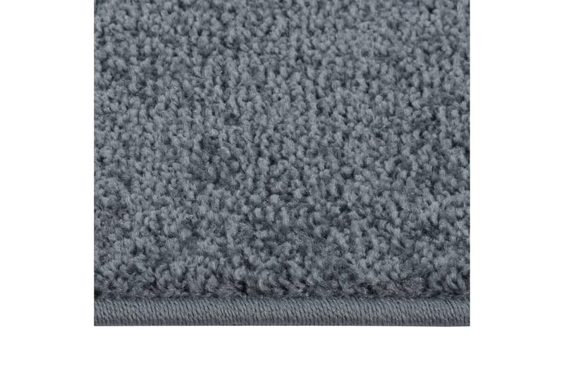 Teppe med kort luv 80x150 cm antrasitt - Antrasittgrå - Kjøkkenmatte - Plasttepper - Hall matte
