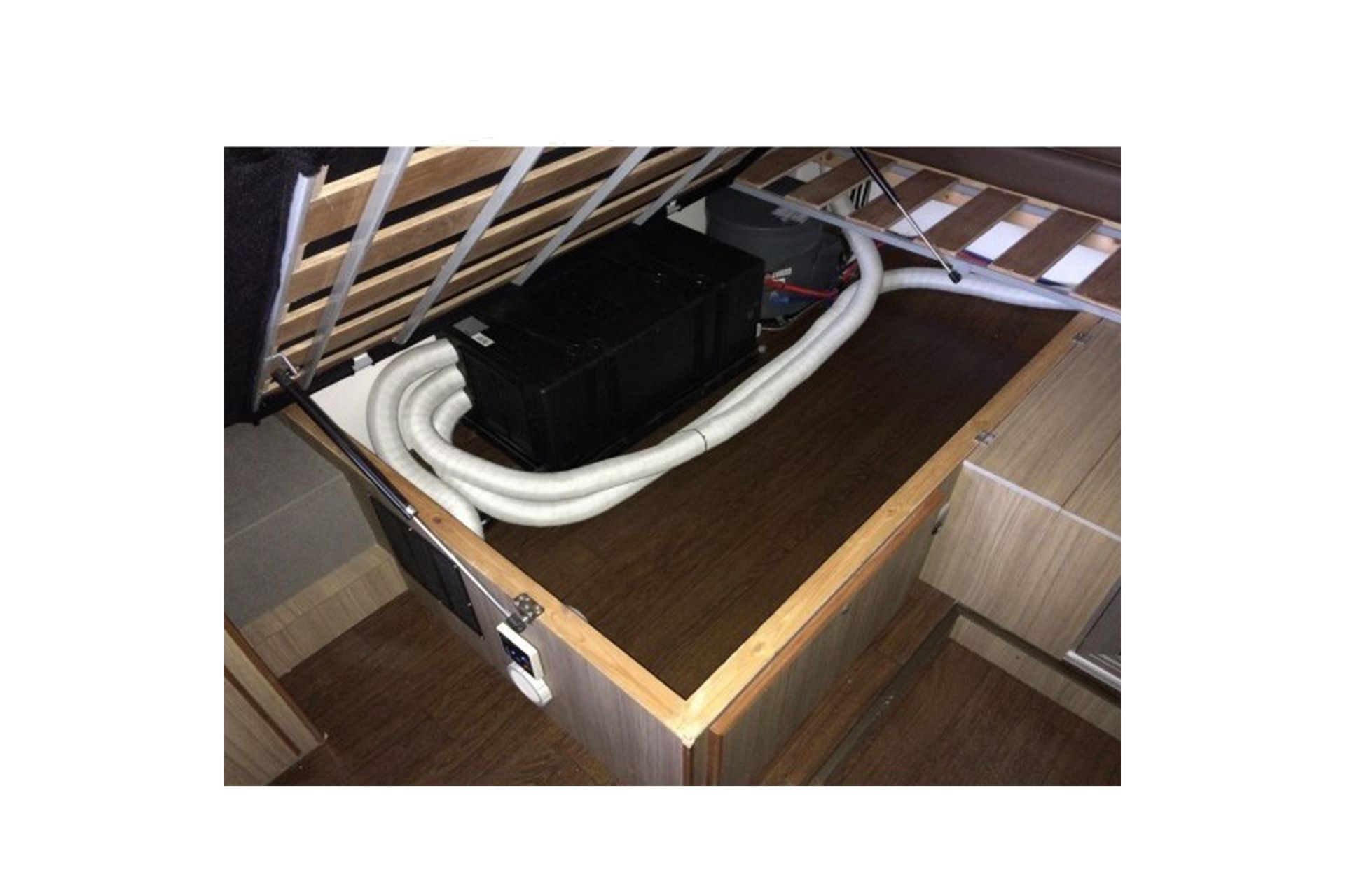 Integrert AC til bobil/campingvogn - Svart - Hus & oppussing - Klimakontroll - Aircondition & kjøler