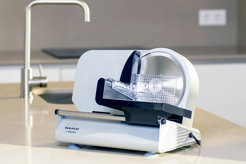 Skjæremaskin Taurus 150W 19 cm - Sølv - Husholdning - Kjøkkenmaskiner - Skjære & male