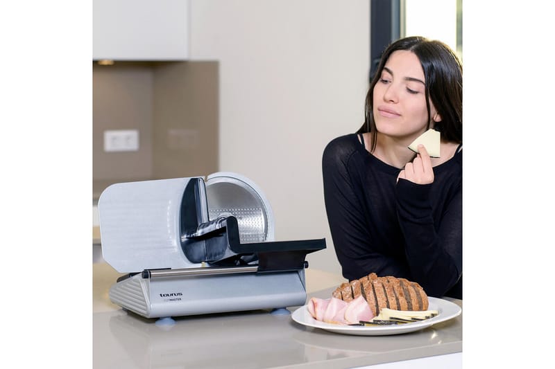 Skjæremaskin Taurus 150W 19 cm - Sølv - Husholdning - Kjøkkenmaskiner - Skjære & male
