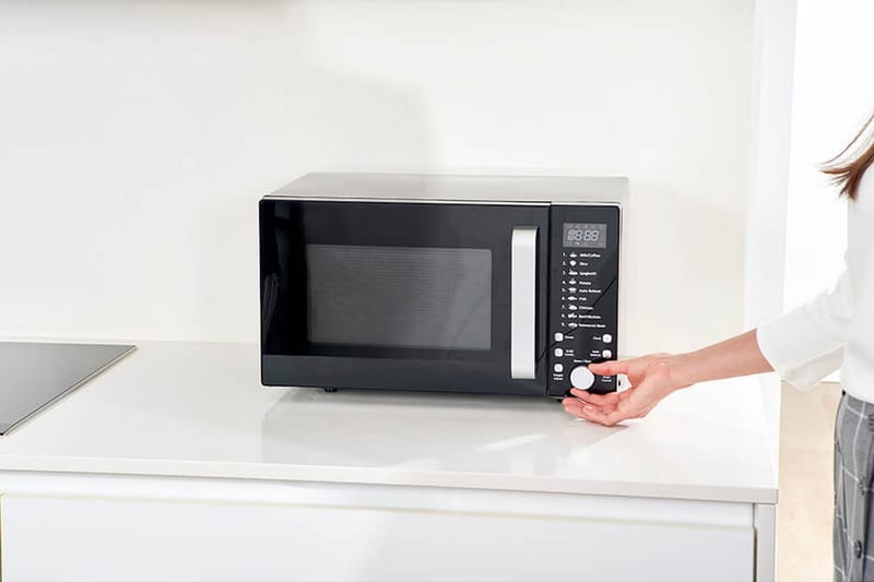 Mikrobølgeovn Black+Decker Digital 900W 23L Svart - Svart - Husholdning - Kjøkkenmaskiner - Varme & koke