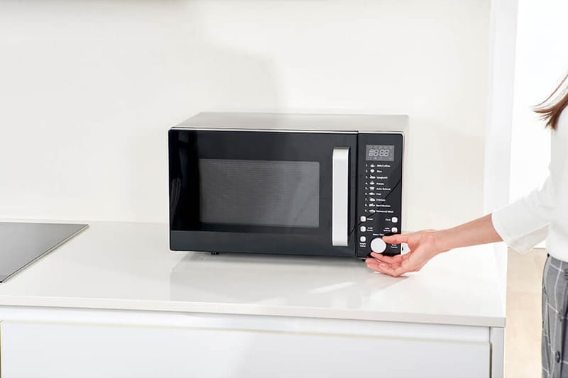 Mikrobølgeovn Black+Decker Digital 900W 23L Svart - Svart - Husholdning - Kjøkkenmaskiner - Varme & koke