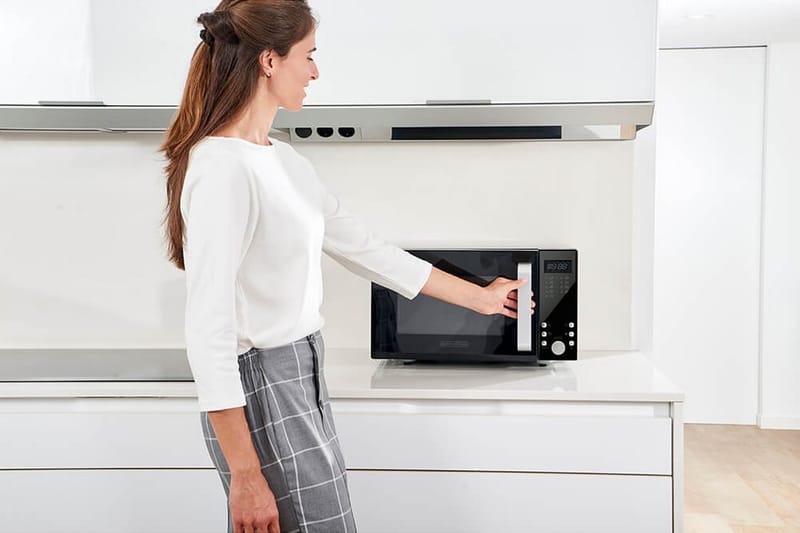 Mikrobølgeovn Black+Decker Digital 900W 23L Svart - Svart - Husholdning - Kjøkkenmaskiner - Varme & koke