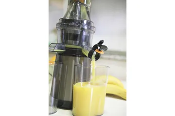 Juicepresse Black+Decker Slow Juicer BXJE200E Børstet Rustfritt Stål - Grå - Husholdning - Matlaging & Baking - Kjøkkenutstyr