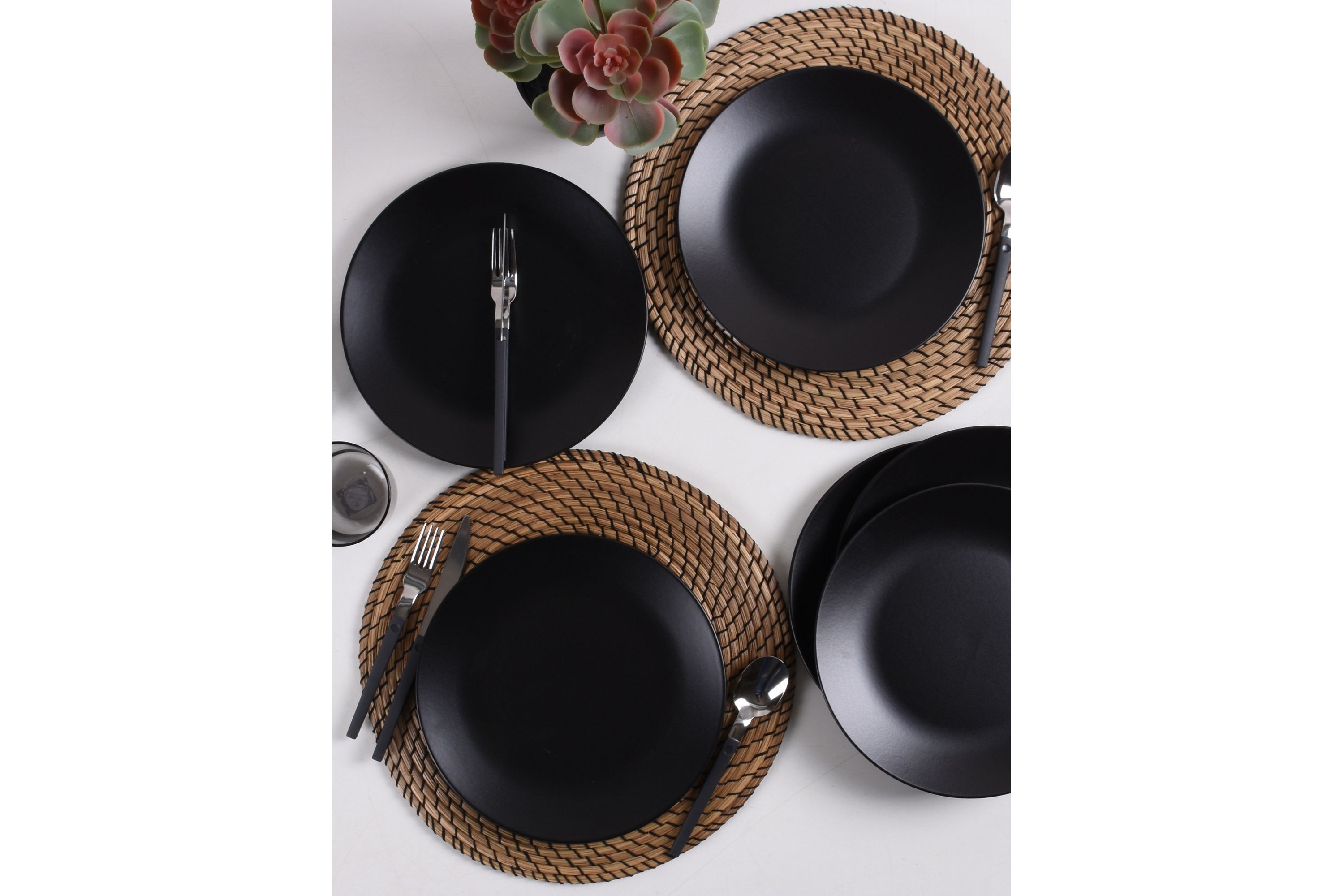 Khati Serveringsfat 25 cm - Matt svart