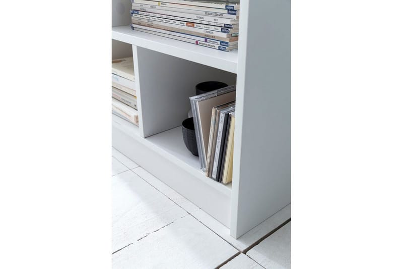 Bokhylle Wohnling Sponplate med 8 Oppbevaringshyller - Husholdning - Servering & borddekking - Karaffel, mugge & kanne - Glassflaske