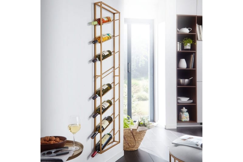 Vinstativ Wohnling veggmontert, plass til 8 flasker, pulverlakkert metall, industriell loftstil Gull - Gull - Husholdning - Servering & borddekking - Karaffel, mugge & kanne - Glassflaske