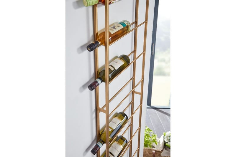 Vinstativ Wohnling veggmontert, plass til 8 flasker, pulverlakkert metall, industriell loftstil Gull - Gull - Husholdning - Servering & borddekking - Karaffel, mugge & kanne - Glassflaske