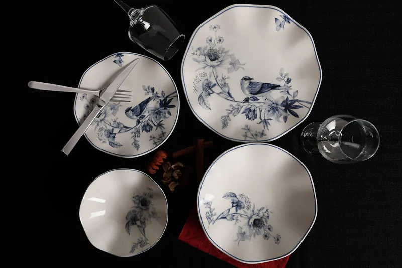 Mathura Servise, Flerfarget