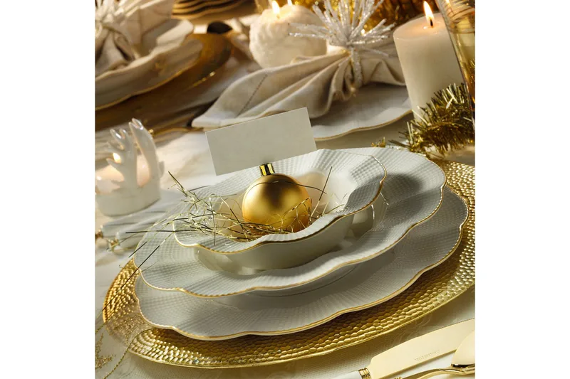 Adine Middagsservise 24 Deler Porselen - Creme/Gull - Husholdning - Servering & borddekking - Tallerkener