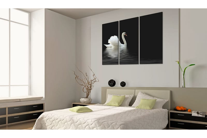 Bilde A lonely white swan 90x60 - Artgeist sp. z o. o. - Lerretsbilder