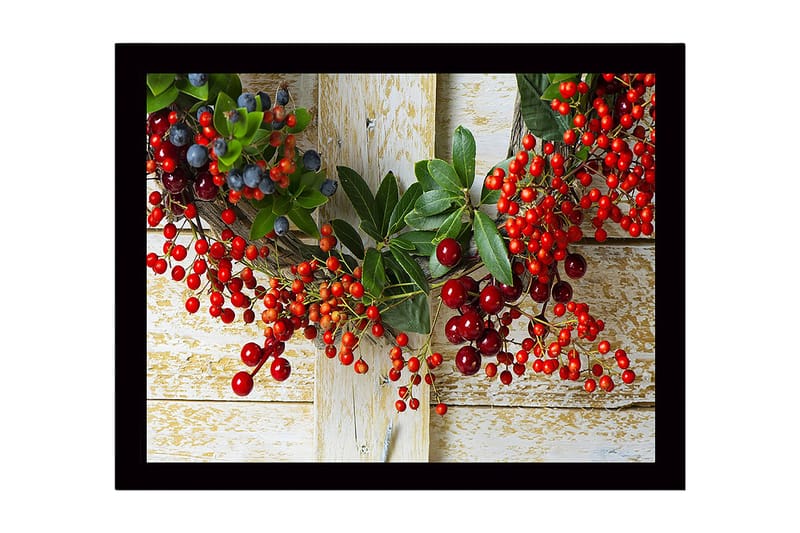 Innrammet lerret i tre - 41x56 cm - Fargerik krans av bær og grønne blader - Rød / Grønn / Blå - Innredning - Bilder & kunst