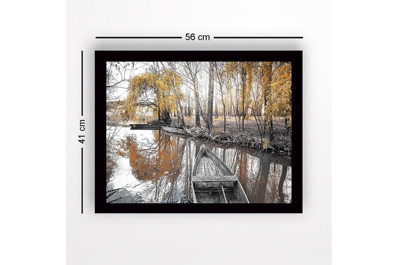 Innrammet lerret i tre - 41x56 cm - Høstlandskap med båt på en speilblank innsjø - Gull / Grå / Svart - Innredning - Bilder & kunst