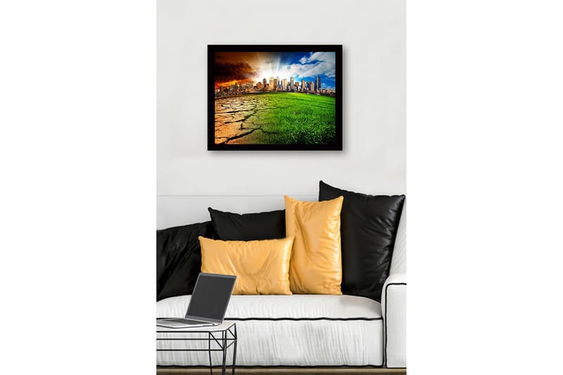 Innrammet lerret i tre - 41x56 cm - Kontrast mellom en tørr jord og et frodig bymiljø - Grønn / Brun / Oransje - Innredning - Bilder & kunst