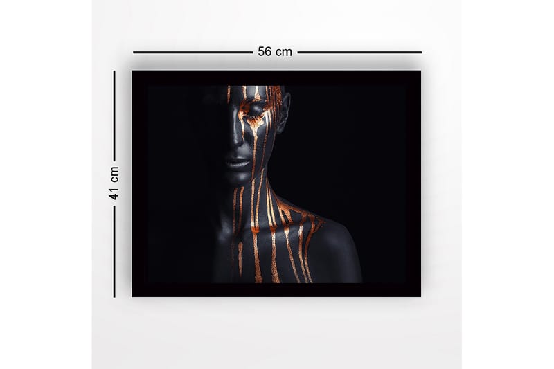 Innrammet lerret i tre - 41x56 cm - Mørk figur med gullstriper som renner nedover ansiktet og kroppen - Svart / Gull - Innredning - Bilder & kunst