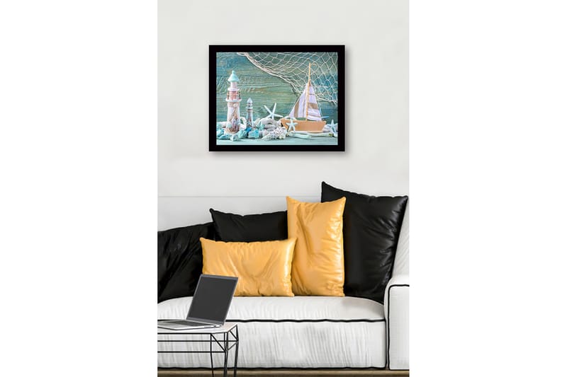 Innrammet lerret i tre - 41x56 cm - Maritim scene med seilbåt og fyr - Turkis / Hvit / Beige - Innredning - Bilder & kunst