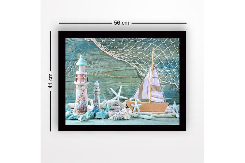 Innrammet lerret i tre - 41x56 cm - Maritim scene med seilbåt og fyr - Turkis / Hvit / Beige - Innredning - Bilder & kunst