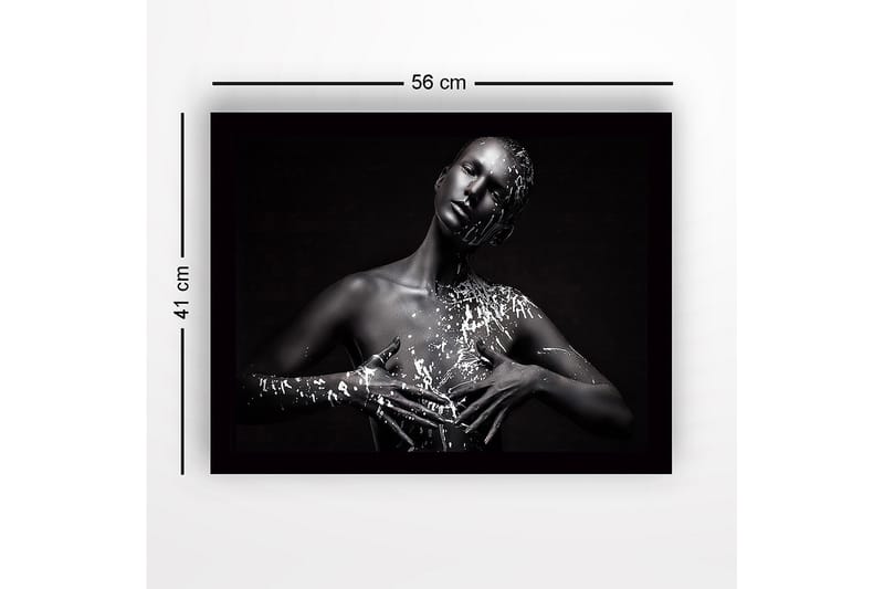 Innrammet lerret i tre - 41x56 cm - Skulptur av en kvinne med svart hud og hvit maling som drypper nedover - Svart / Hvit - Innredning - Bilder & kunst