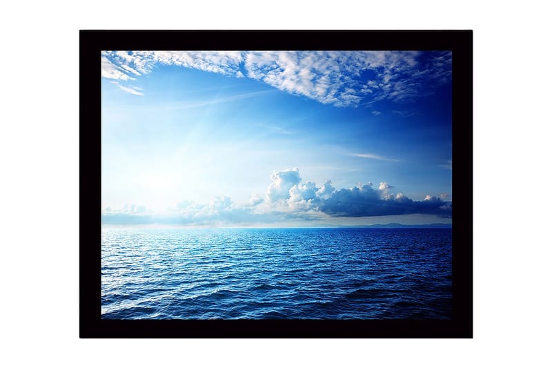 Innrammet lerret i tre - 41x56 cm - Storslått havutsikt med klare skyer og solstråler, Blå / Lyseblå / Hvit