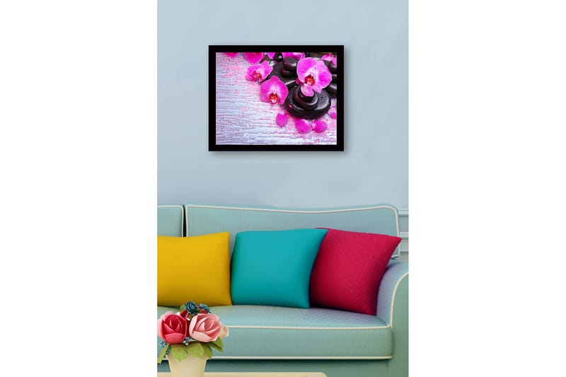 Innrammet lerret i tre - 41x56 cm - Vakker samling av orkideer og svarte steiner - Rosa / Svart / Lys grå - Innredning - Bilder & kunst