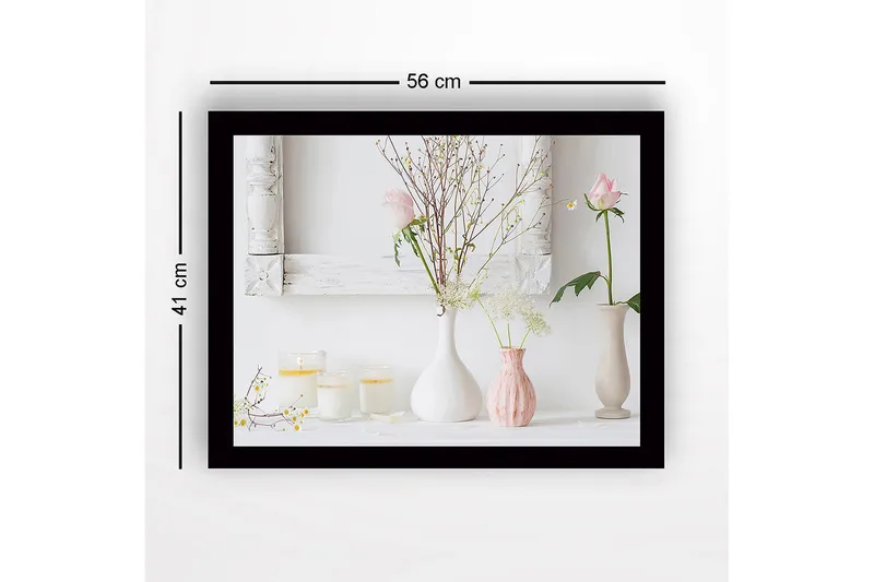 Innrammet lerret i tre - 41x56 cm - Vakre vaser med blomster og lysarrangementer - Hvit / Lys rosa / Beige - Innredning - Bilder & kunst