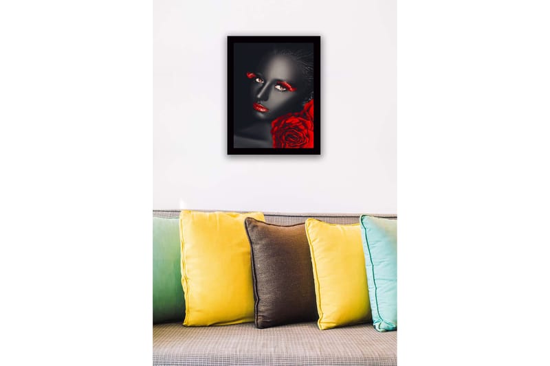 Innrammet lerret i tre - 41x56 cm - Portrett av kvinne med svart hud og røde detaljer - Rød / Svart - Innredning - Bilder & kunst