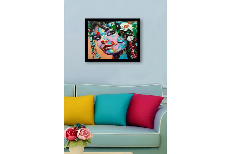 Innrammet lerret i tre - 41x56 cm - Portrett av en kvinne med blomsterdekorasjoner i håret - Blå / Grønn / Rød - Innredning - Bilder & kunst