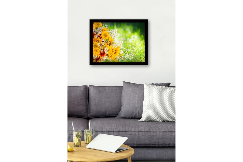 Innrammet lerretsbilde i tre - 41x56 cm - Fargerik blomsterbukett i gult og hvitt - Gul / Hvit - Innredning - Bilder & kunst