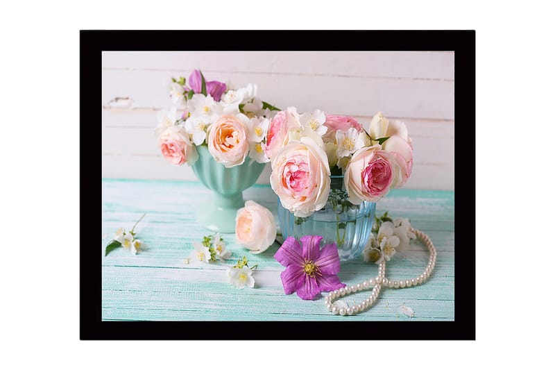 Innrammet lerretsbilde i tre - 41x56 cm - Fargerik bukett med roser og blomster i elegante vaser - Rosa / Hvit / Lilla - Innredning - Bilder & kunst