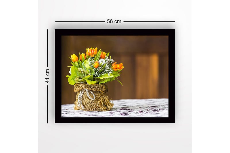 Innrammet lerretsbilde i tre - 41x56 cm - Fargerik bukett med tulipaner i en jutepose - Oransje / Grønn / Hvit - Innredning - Bilder & kunst