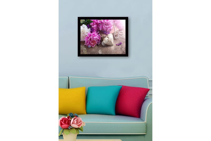 Innrammet lerretsbilde i tre - 41x56 cm - Fargerik bukett med peoner og et dekorativt hjerte - Rosa / Hvit / Lilla - Innredning - Bilder & kunst