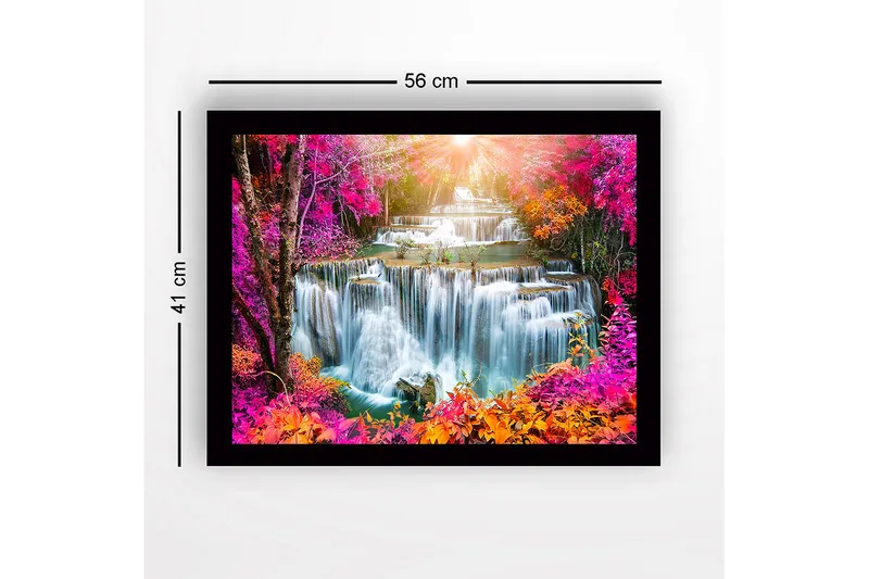 Innrammet lerretsbilde i tre - 41x56 cm - Fargerik foss med omkringliggende blomster og trær i høstfarger - Rosa / Oransje / Grønn - Innredning - Bilder & kunst