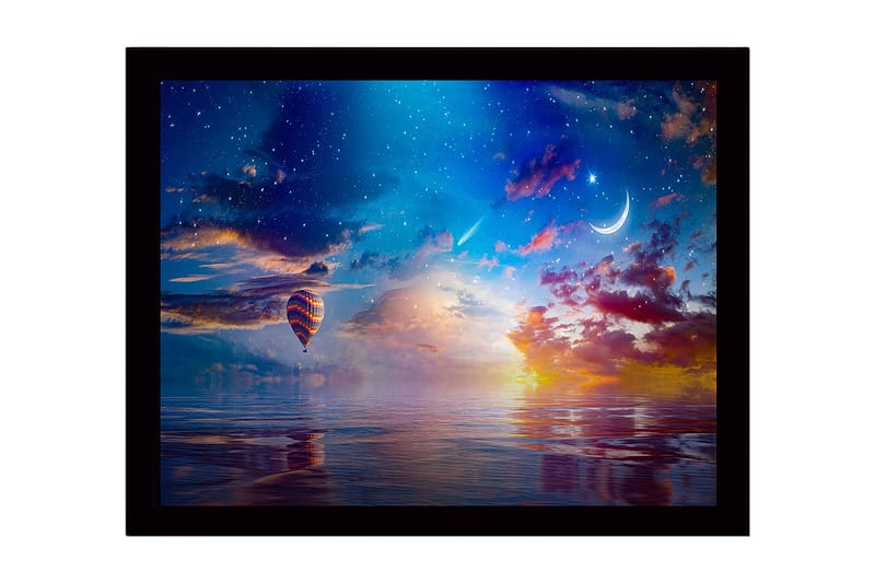 Innrammet lerretsbilde i tre - 41x56 cm - Fargerik varmluftsballong som svever over en speilblank innsjø ved solnedgang, Blå / Oransje / Lilla