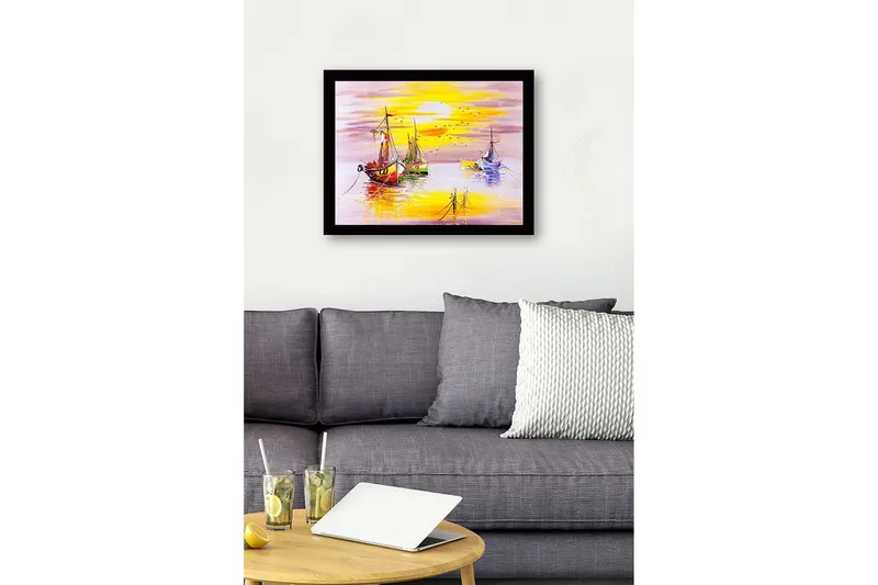Innrammet lerretsbilde i tre - 41x56 cm - Fargerike seilbåter ved solnedgang ved sjøen - Gul / Blå / Rød - Innredning - Bilder & kunst