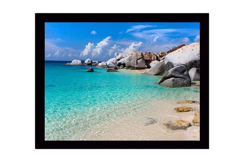 Innrammet lerretsbilde i tre - 41x56 cm - Klart blått hav med store steiner og sandstrand, Turkis / Hvit / Grå