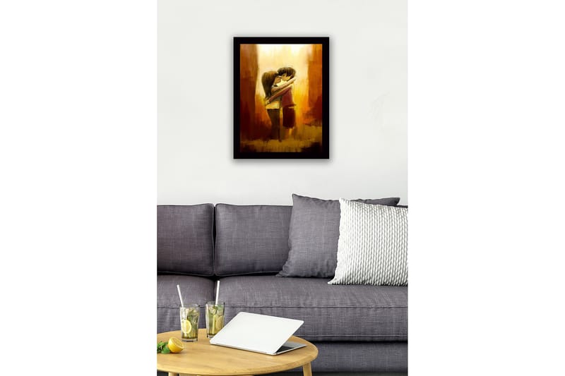 Innrammet lerretsbilde i tre - 41x56 cm - Krammende par i en romantisk omfavnelse - Gull / Brun / Beige - Innredning - Bilder & kunst