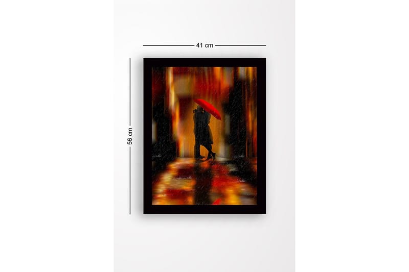 Innrammet lerretsbilde i tre - 41x56 cm - Romantisk scene med par under en rød paraply - Rød / Oransje / Svart - Innredning - Bilder & kunst