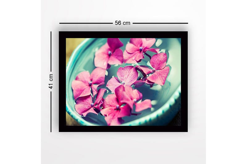 Innrammet lerretsbilde i tre - 41x56 cm - Rosa blomster som flyter i en bolle med vann - Rosa / Turkis / Grønn - Innredning - Bilder & kunst