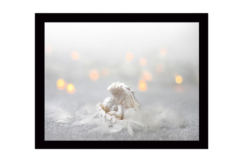 Innrammet lerretsbilde i tre - 41x56 cm - Søt engel hviler i en fjærseng, Hvit / Lys grå / Gull