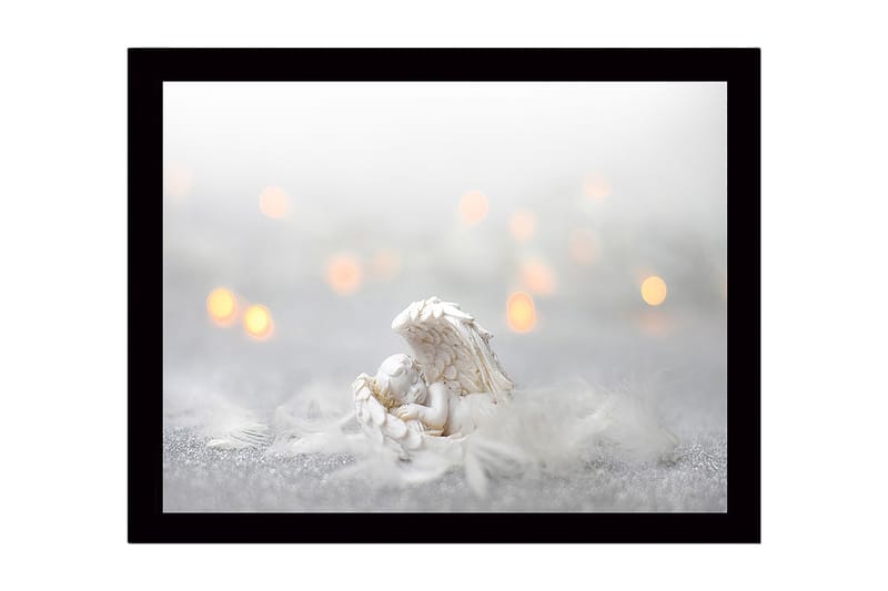 Innrammet lerretsbilde i tre - 41x56 cm - Søt engel hviler i en fjærseng, Hvit / Lys grå / Gull