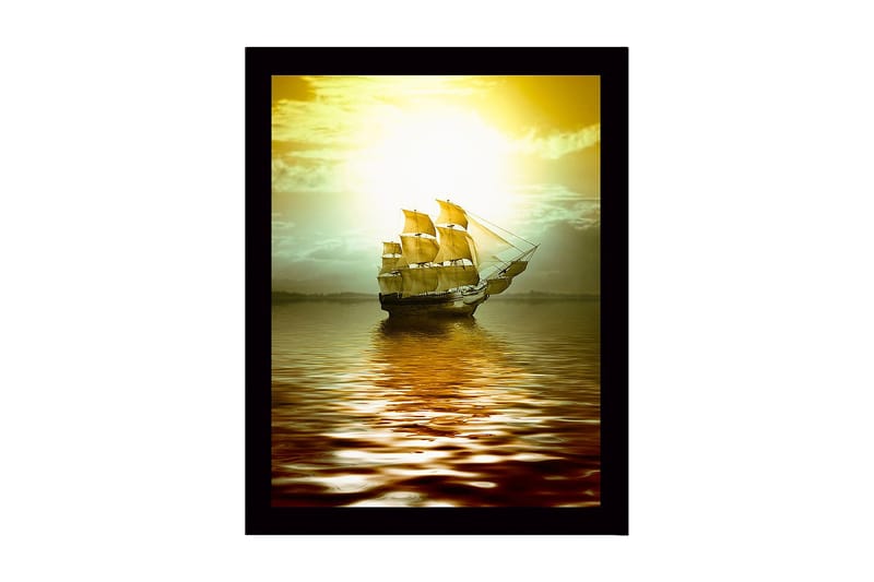 Innrammet lerretsbilde i tre - 41x56 cm - Seilbåt som glir over speilblanke vannflater i solnedgangens lys - Gull / Brun / Lys grønn - Innredning - Bilder & kunst