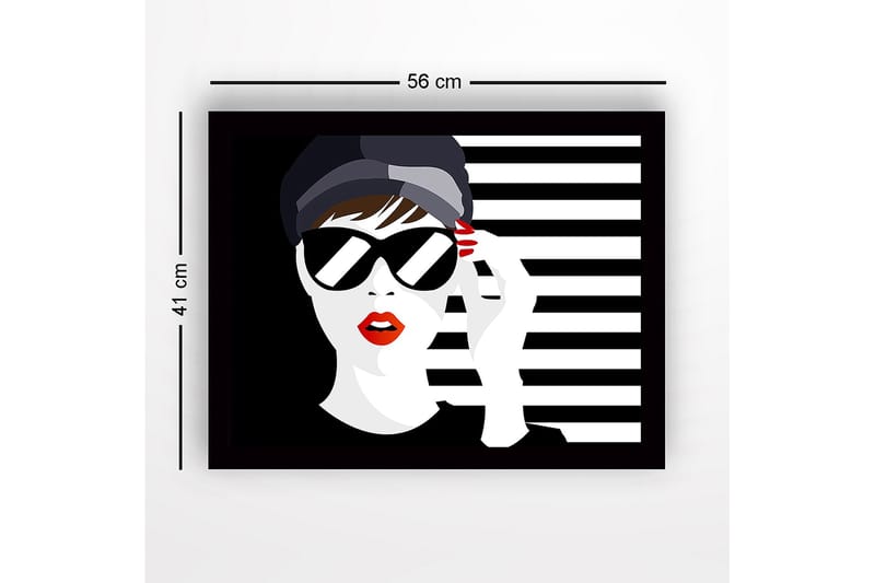Innrammet lerretsbilde i tre - 41x56 cm - Stilisert kvinne med solbriller og rød leppestift - Svart / Hvit / Rød - Innredning - Bilder & kunst