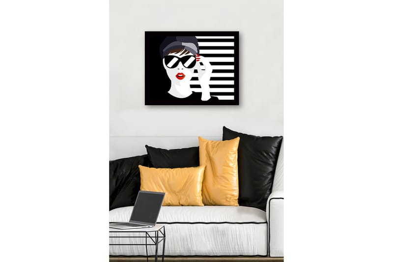 Innrammet lerretsbilde i tre - 41x56 cm - Stilisert kvinne med solbriller og rød leppestift - Svart / Hvit / Rød - Innredning - Bilder & kunst