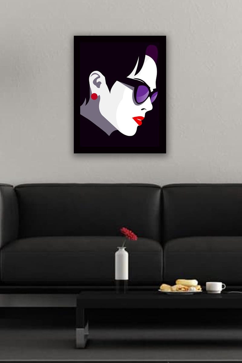 Innrammet lerretsbilde i tre - 41x56 cm - Stilisert profil av en kvinne med solbriller - Mørk lilla / Rød / Hvit - Innredning - Bilder & kunst