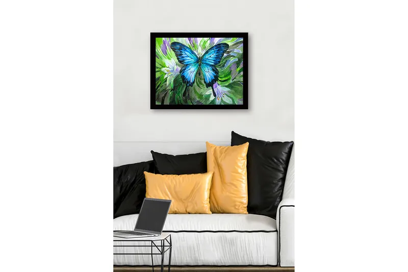 Innrammet lerretsbilde i tre - 41x56 cm - Storslått blå sommerfugl i et grønt og lilla miljø - Blå / Grønn / Lilla - Innredning - Bilder & kunst