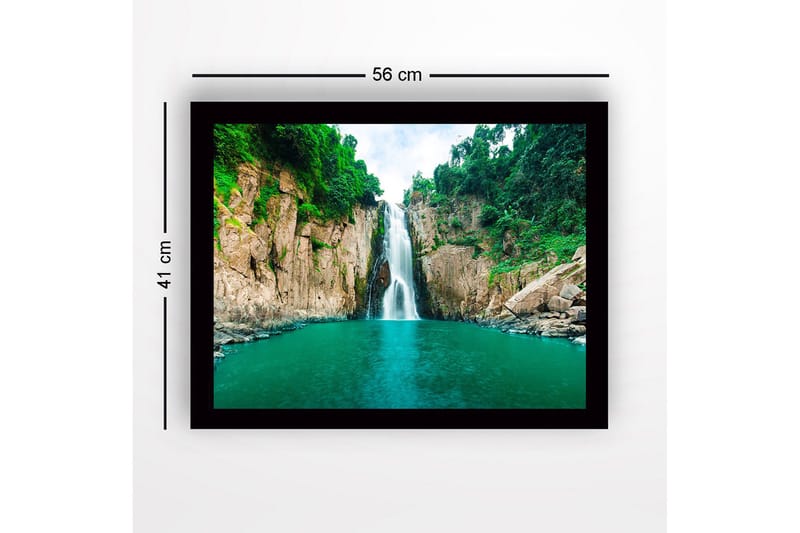 Innrammet lerretsbilde i tre - 41x56 cm - Storslått foss som faller ned i en klar, turkis innsjø omgitt av frodig grøntområde - Turkis / Grønn / Beige - Innredning - Bilder & kunst