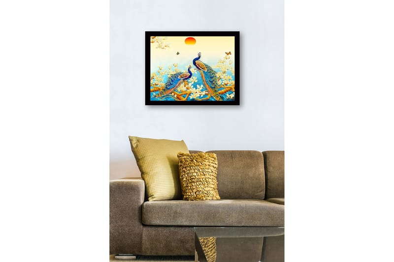 Innrammet lerretsbilde i tre - 41x56 cm - Storslåtte påfugler i et blomstrende miljø - Blå / Grønn / Gul - Innredning - Bilder & kunst